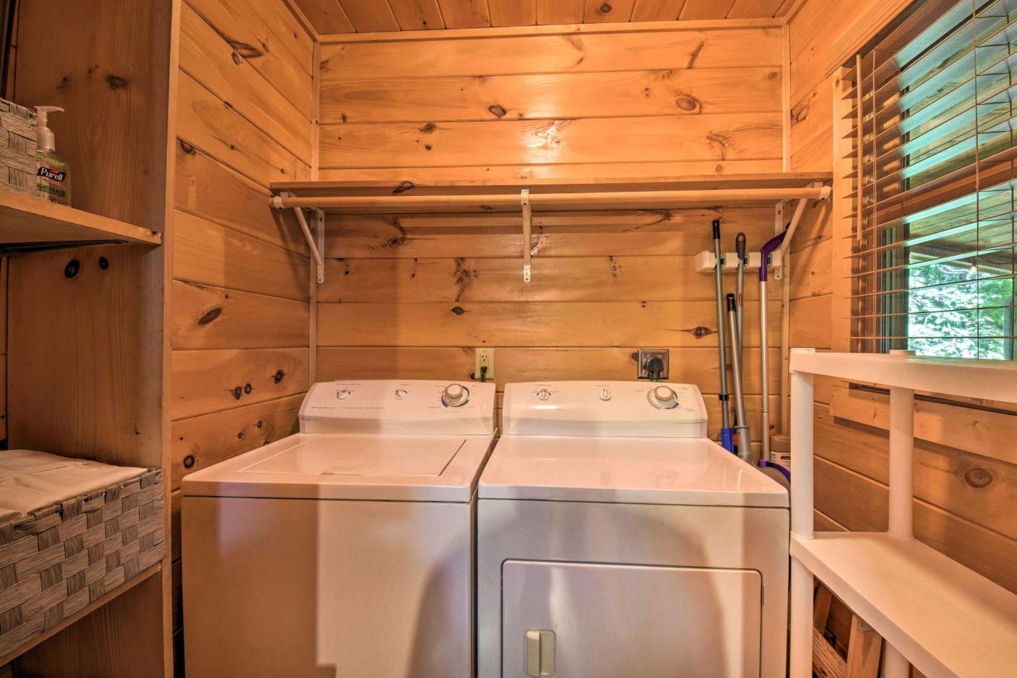 Blue Ridge Cabin Hot Tub, Fire Pit And Grill! Exterior foto
